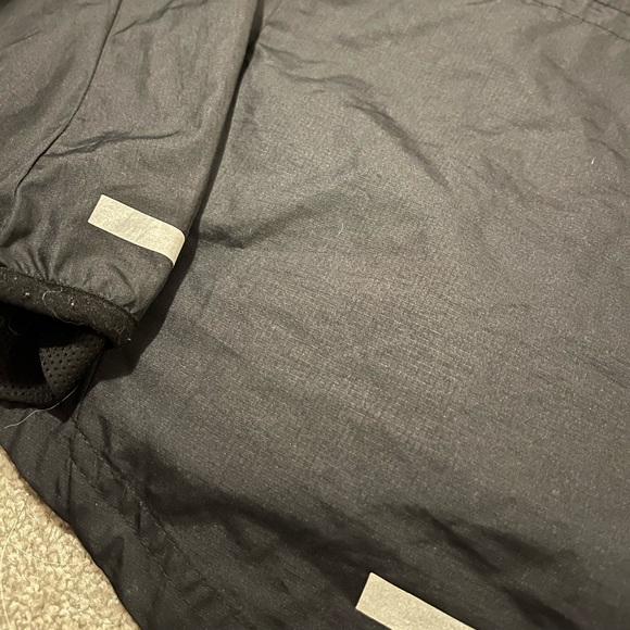 Nike running windbreaker jacket - size small - Picture 3 of 6